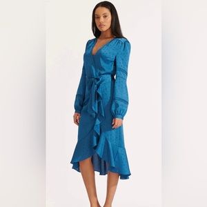 Veronica beard beautiful dress new with tags unattached.